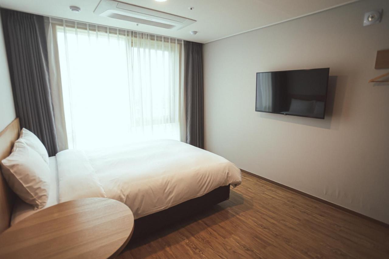 Hotel Kenny Йосу Экстерьер фото